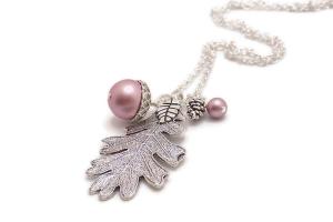 Pearl Acorn Leaf Necklace Autumn Nature-Inspired Handmade Jewelry 