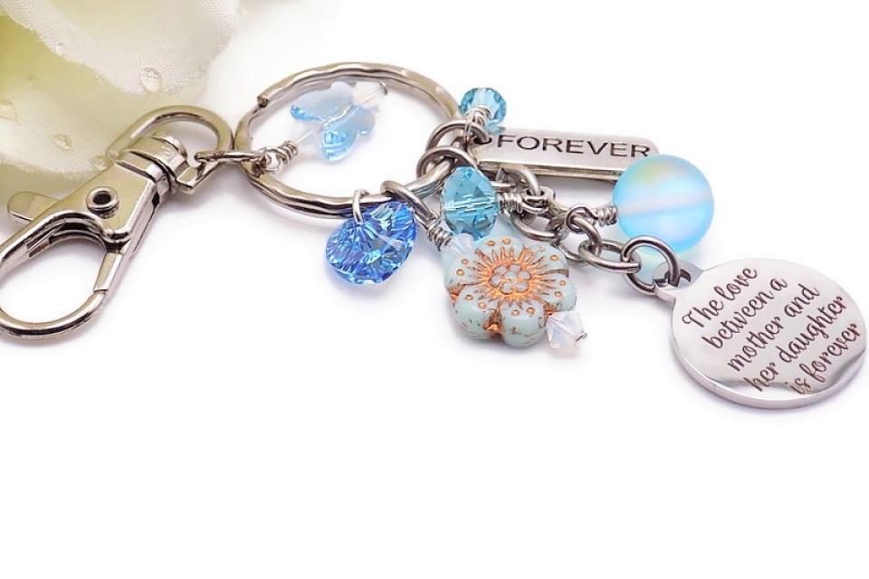 Butterfly Keychain for Mom, Love Between Mother Daughter, Mothers Day Gift